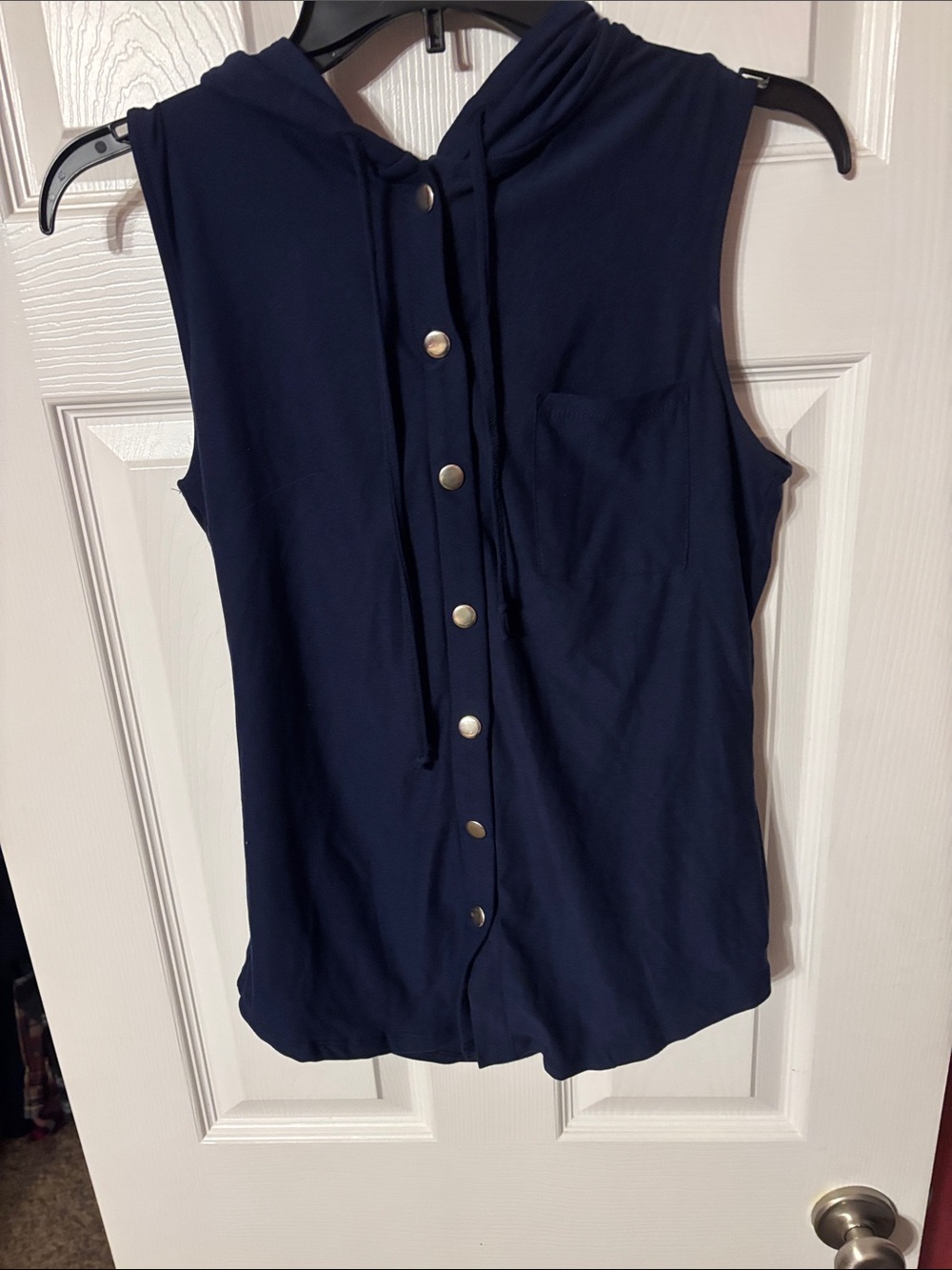 No boundaries Sleeveless Navy Hooded Button-Front Women's Top medium (7-9)